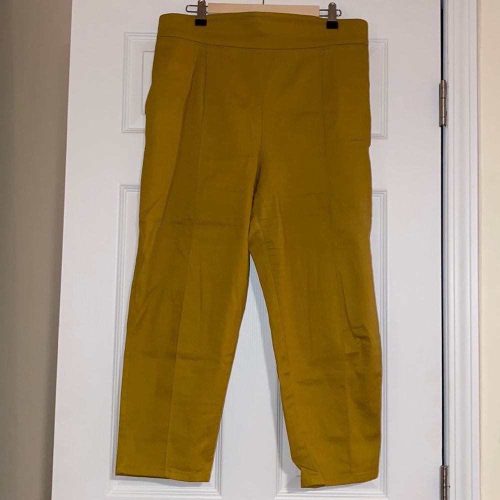 Pinup Girl Clothing/Laura Byrnes high waisted trousers in Mustard